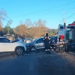 Gelo na pista provoca acidente grave no Vale dos Vinhedos em Bento Gonçalves