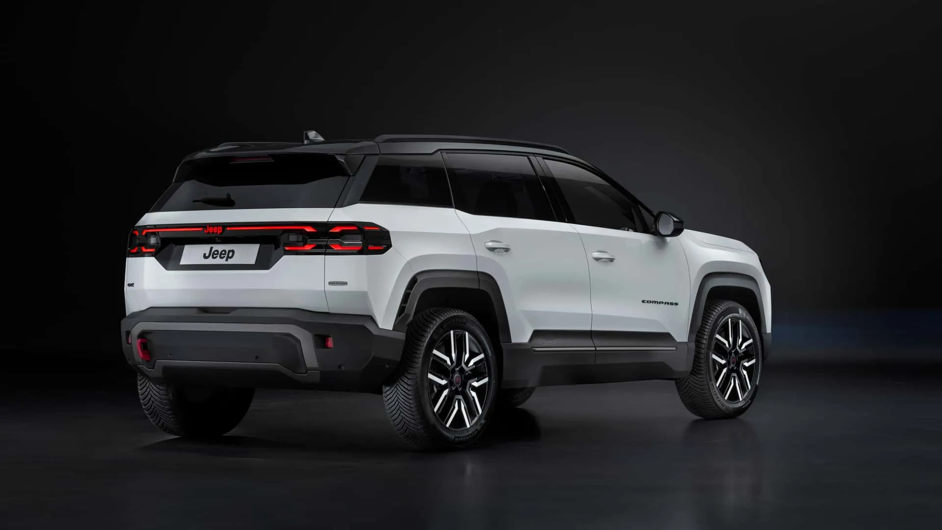 Jeep Compass 4xe estreia nova geração com mais potência e plataforma inédita