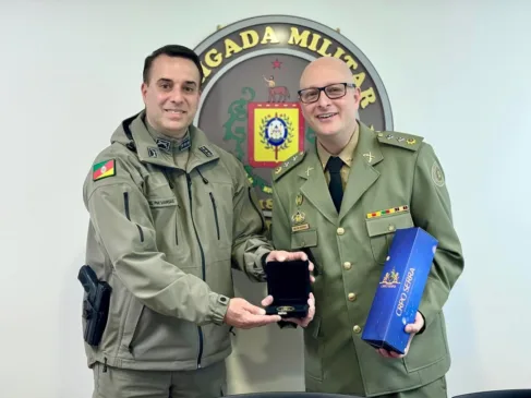 COMANDO