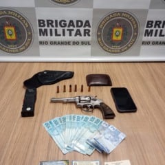 Brigada Militar prende homem por porte legal de arma de fogo e falsidade ideológica em Carlos Barbosa. Foto: 3º BPAT/Divulgação.
