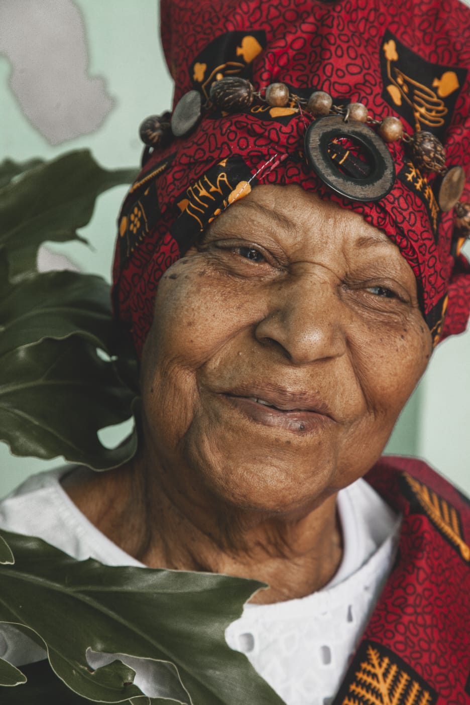Na imagem, Benta Ferreira de Souza, personalidade de Caxias com forte atuação dentro de religião de matriz africana no Município, e uma das homenageadas com Troféu Tereza de Benguela. Foto: Tatieli Sperry/Divulgação.