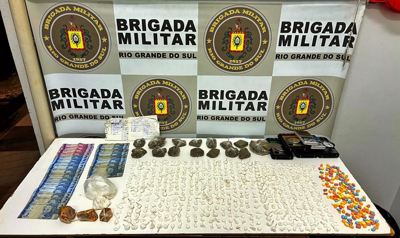 Brigada Militar de Farroupilha apreende entorpecentes em operação noturna. Foto: BM Farroupilha.