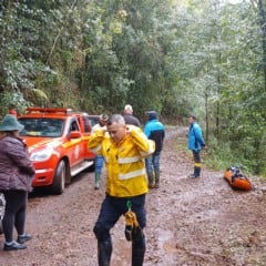 Bombeiros retiraram o corpo das águas nesta segunda-feira (28) - Foto: Ângelo Batecini/São Marcos Online/Divulgação