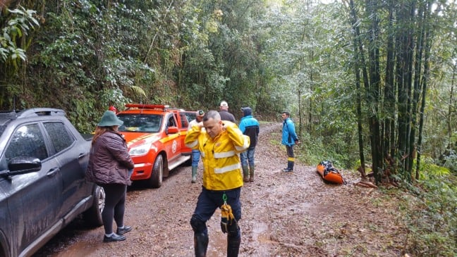 Bombeiros retiraram o corpo das águas nesta segunda-feira (28) - Foto: Ângelo Batecini/São Marcos Online/Divulgação