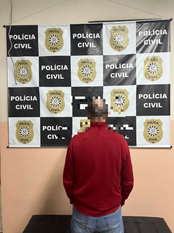 Agressor é preso após tentar matar mulher a marteladas em Caxias do Sul. Imagem Divulgação Polícia Civil.