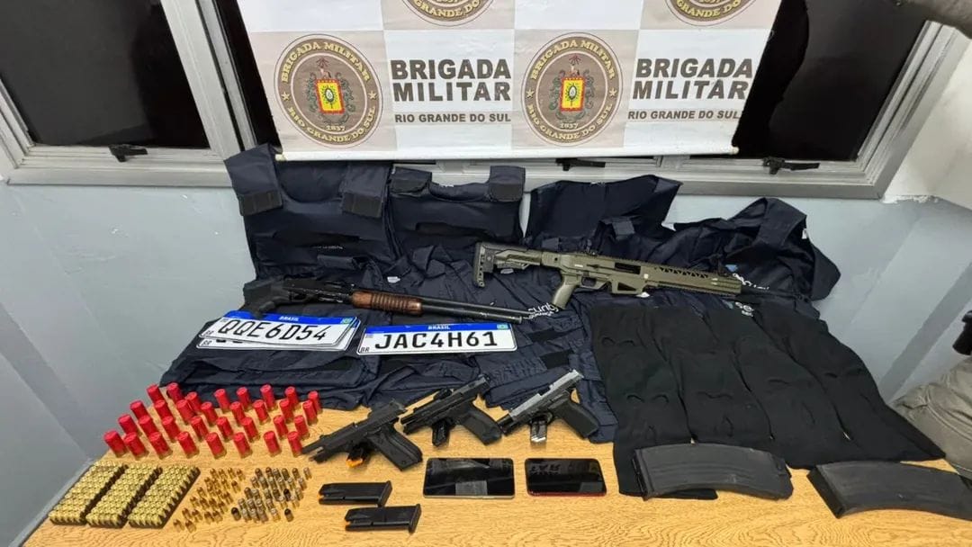Ação da Brigada Militar em Canoas termina com dois mortos, três presos e grande apreensão de armas