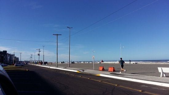 A medida começou a valer neste domingo (13) e abrange o trecho entre a Rua Maranguab e a Avenida Rudá, no sentido Xangri-Lá-Torres. (Foto: Tripadvisor)