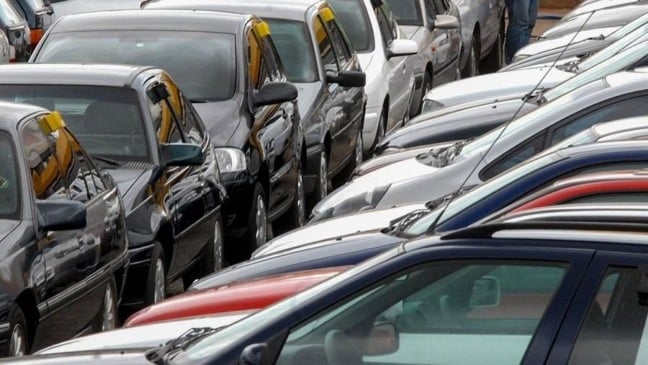 Os modelos credenciados pelas montadoras incluem diferentes versões: Chevrolet Onix, Renault Kwid, Volkswagen Polo, Hyundai HB20, Fiat Argo e Fiat Mobi. (Foto:  Marcello Casal Jr/Agência Brasil)