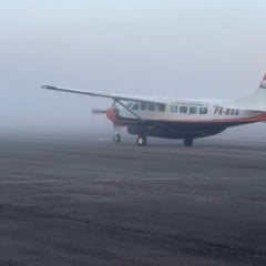 avião menina curitiba canion