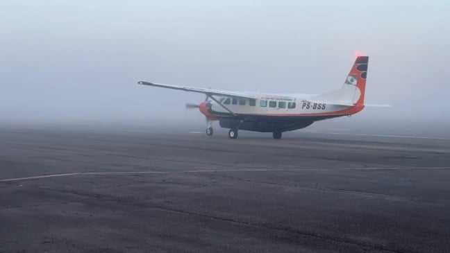 avião menina curitiba canion