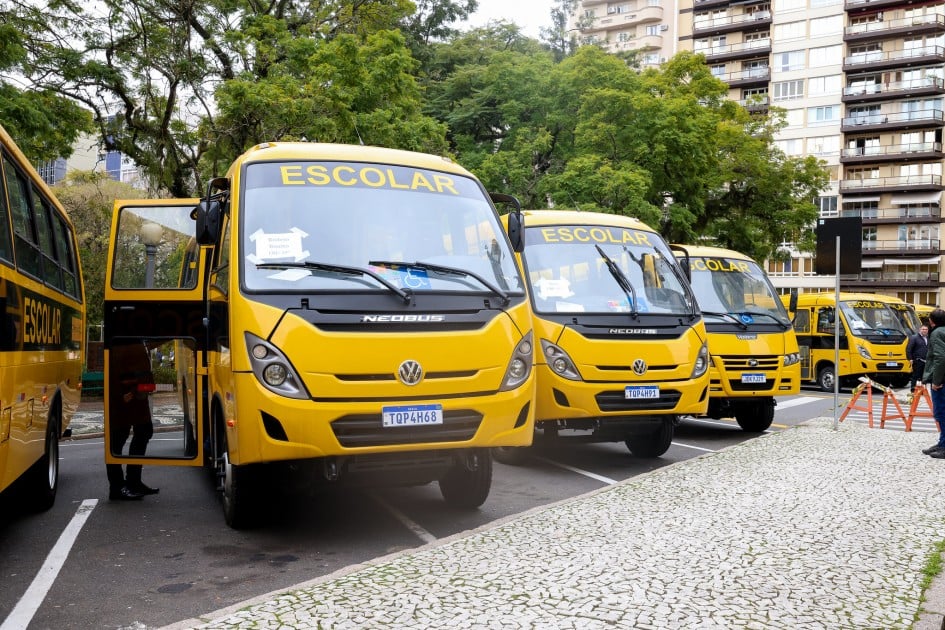 Ao todo, 46 municípios gaúchos receberão pelo menos um ônibus cada um, com cessão de uso até 2035, para transportar estudantes - Foto: João Pedro Rodrigues/Secom