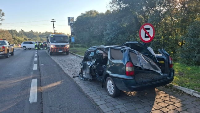 Grave colisão na ERS-122 deixa quatro feridos em Caxias do Sul
