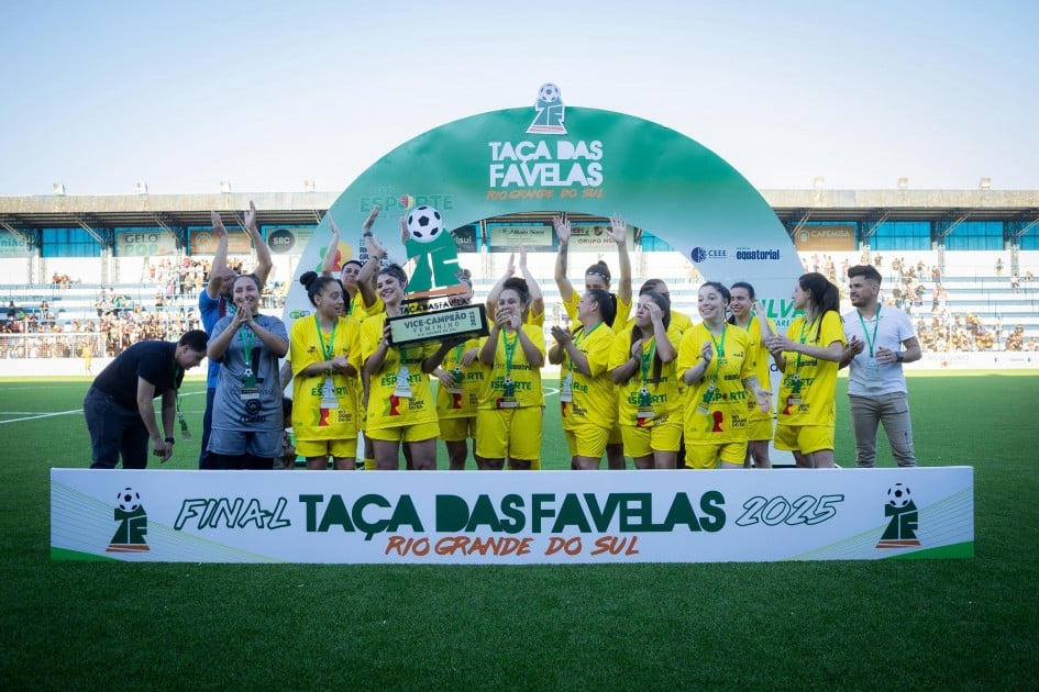 Beltrão de Queiroz, de Caxias do Sul, é vice-campeão da Taça das Favelas Feminina no RS Beltrão de Queiroz, de Caxias do Sul, é vice-campeão da Taça das Favelas Feminina no RS