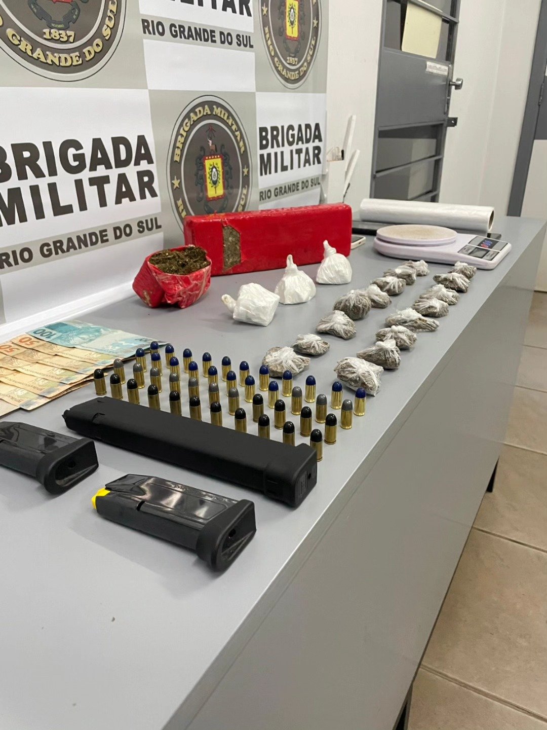 Estima-se um prejuízo de mais de R$ 22 mil ao tráfico de drogas. (Foto: BM)