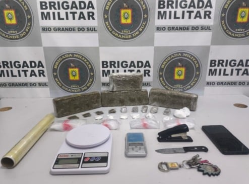 Homem é preso pela Brigada Militar com mais de 2,3 kg de drogas em Caxias do Sul