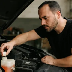 Como fazer limpeza correta do sistema de arrefecimento do carro