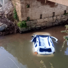Jovem morre após veículo cair em arroio no Vale do Caí