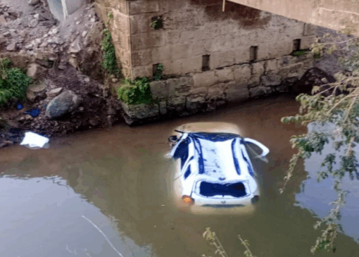 Jovem morre após veículo cair em arroio no Vale do Caí