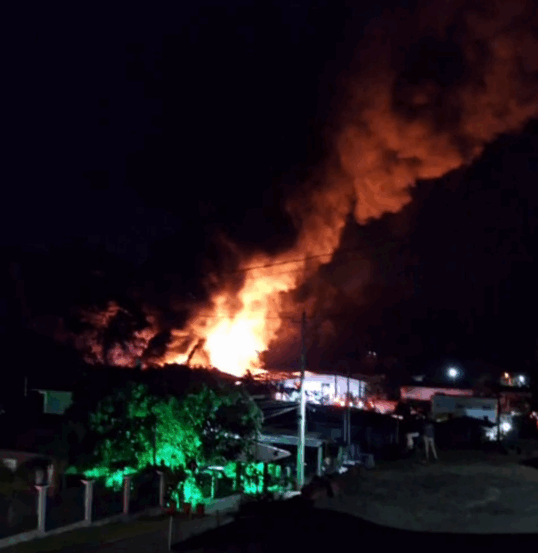Vídeo: incêndio atinge fábrica de plásticos em Bom Princípio