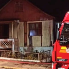 Incêndio atinge residência no Centro de Veranópolis; não houve feridos