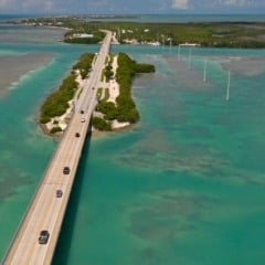 A rodovia de 182 quilômetros liga o continente americano às paradisíacas Florida Keys. (Foto: Reprodução/Getty Images)