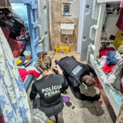 Ministério Público fiscaliza penitenciária após prisão de policial penal em Caxias do Sul