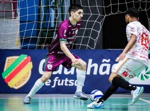 Equipe de Bento Gonçalves joga em casa neste sábado (20)
