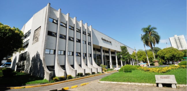 O concurso assegura o percentual de 12% aos candidatos com deficiência e 10% aos candidatos afrodescendentes. (Foto: Divulgação)