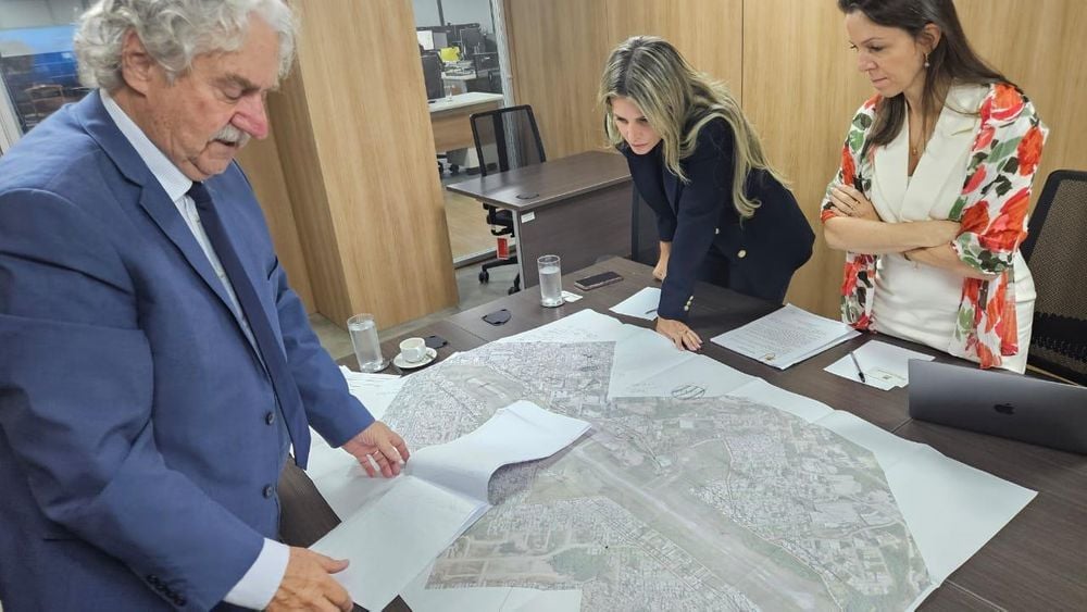 Diretoras de Concessão e de Operações da SAC, Clarissa Barros e Luiza Deusdará - Foto: Prefeitura de Caxias do Sul / Divulgação