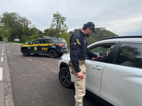 PRF autua 26 motoristas por embriaguez ao volante na BR-470