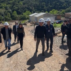 Casas para famílias atingidas pela enchente em Santa Tereza devem ser entregues até dezembro