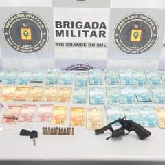 O preso foi conduzido à Delegacia de Polícia para os procedimentos legais. (Foto: Comunicação Social 12º BPM)