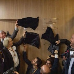 Descerramento das placas de inauguração do novo centro cirúrgico do HBSP. 
