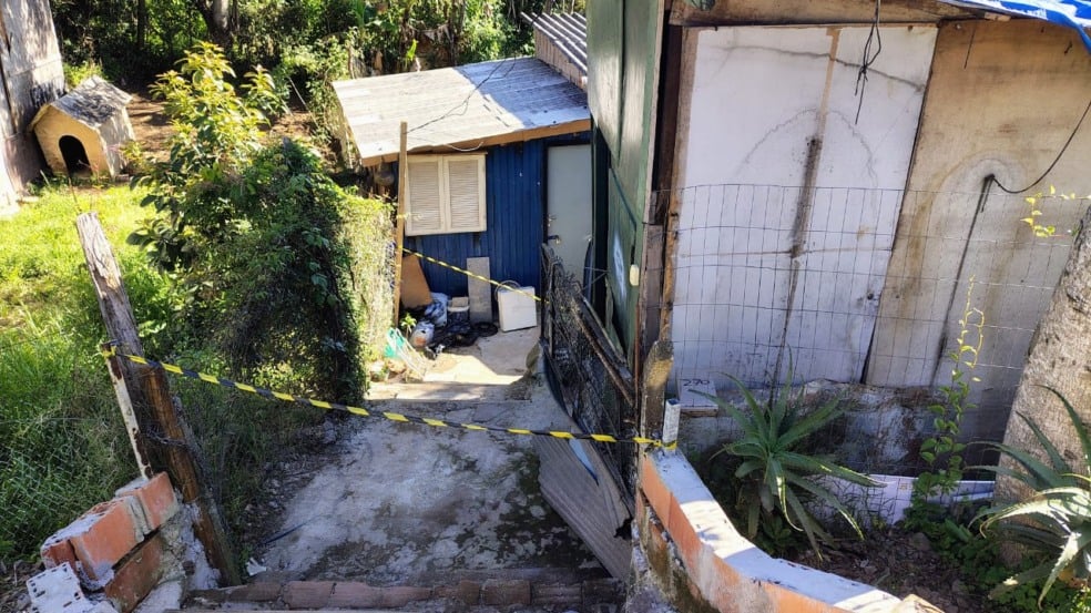 Homem é morto a tiros dentro de barraco no bairro Maria Goretti, em Bento Gonçalves