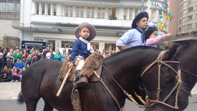 Caxias do Sul celebra 20 de Setembro com Desfile Farroupilha na área central