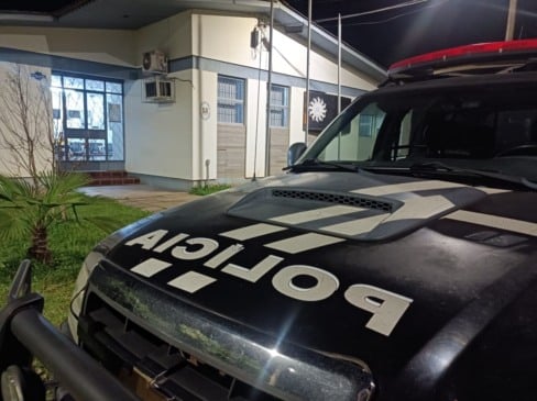 De acordo com a polícia, o casal estava junto há cerca de cinco meses e, nos últimos 30 dias, ele passou a apresentar comportamento agressivo. (Foto: Reprodução)