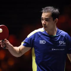 Brasileiro faz jogo duro com Xiang Peng, mas acabou derrotado por 4 a 3. (Foto: WTT)
