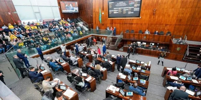 Bancadas de PT e PSol votaram contra a medida | Foto: Celso Bender/ALRS/CP