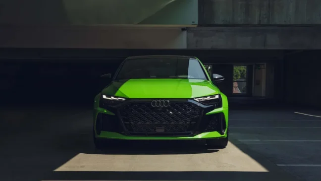 Audi RS3 2026 - Foto de Michael SimarI - Car and Driver