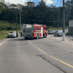 Trânsito no local está sendo desviado. (Foto: Redes Sociais/Reprodução)