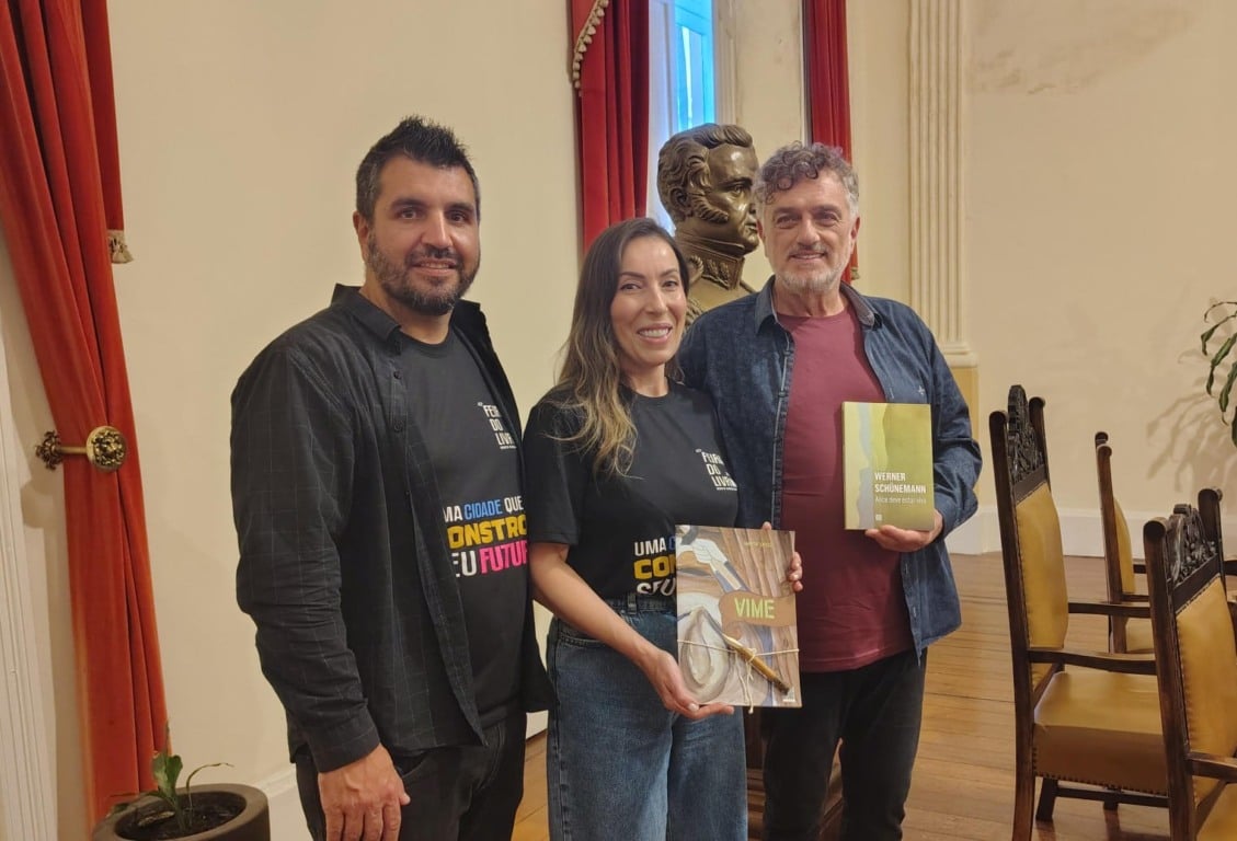 Secretário de Cultura Evandro Soares, escritora homenageada Marta Sassi e patrono Werner Schünemann