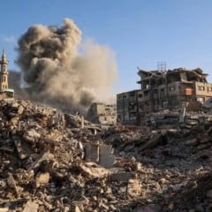 Israel ataca dezenas de alvos do Hamas em Gaza após grupo romper cessar-fogo. (Foto : Eyad Baba / AFP)