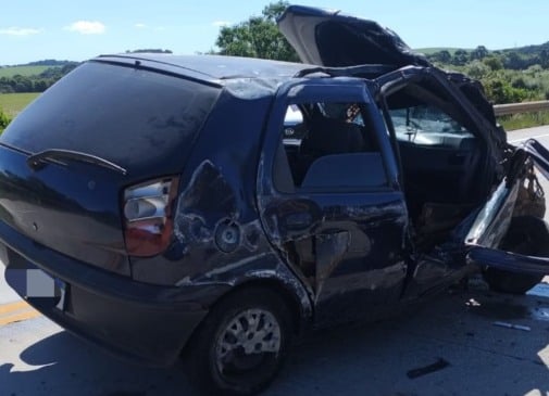 Motorista do Fiat Palio, de 59 anos, teria cochilado ao volante.