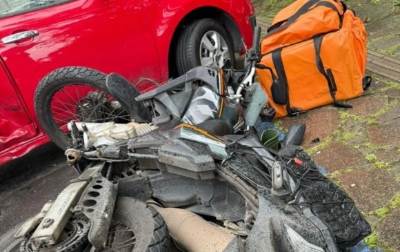 Motociclista fica ferido em colisão no centro de Bento Gonçalves