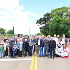 Estrada Firmínio Pietro Frizzo é inaugurada em Vila Oliva após investimento de R$ 25 milhões