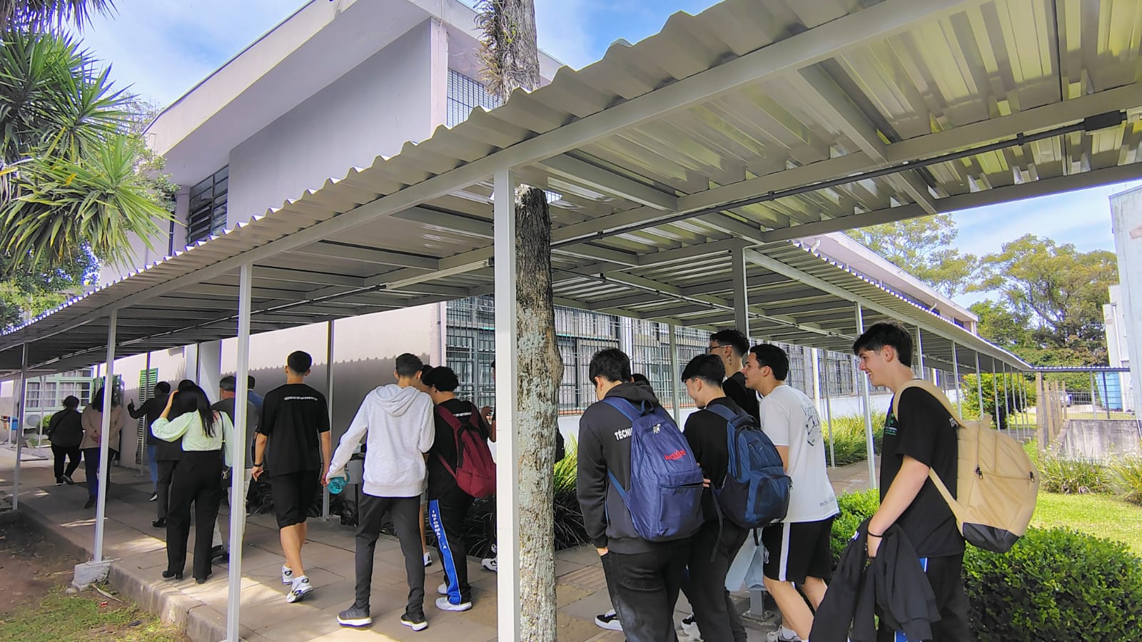 IFRS Bento Gonçalves inaugura revitalização de passarelas e calçadas com investimento de R$ 500 mil