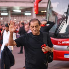 Ramón Díaz deixa o time após 3 vitórias, 5 empates e 5 derrotas.