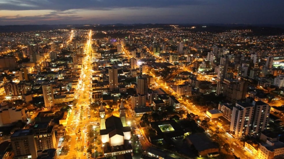 A legislação impacta diretamente o funcionamento de comércios conhecidos como ‘Disk Beer’, que agora enfrentam restrições adicionais. (Foto: Divulgação/Prefeitura) A legislação impacta diretamente o funcionamento de comércios conhecidos como ‘Disk Beer’, que agora enfrentam restrições adicionais. (Foto: Divulgação/Prefeitura)