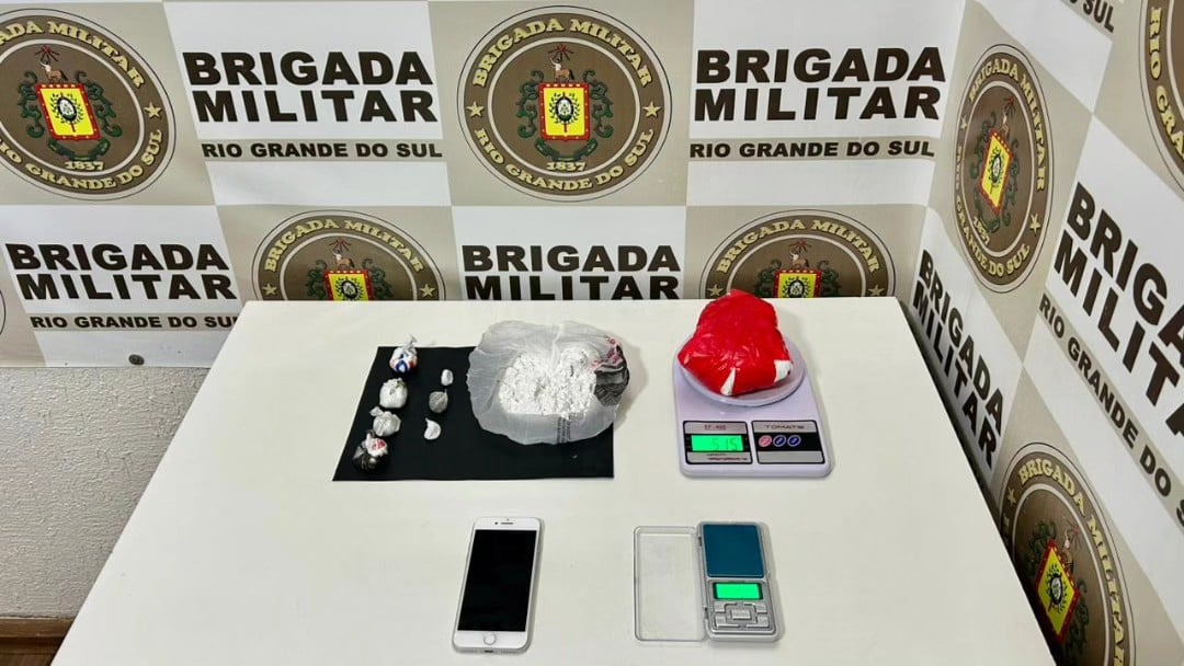 Jovem é preso com várias porções de cocaína em Serafina Corrêa