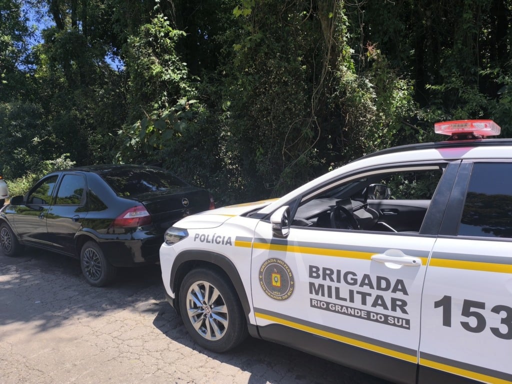 A operação iniciou no bairro Santin, após um GM/Prisma, de cor preta, fugir de uma abordagem. (Fotos: BM) A operação iniciou no bairro Santin, após um GM/Prisma, de cor preta, fugir de uma abordagem. (Fotos: BM)